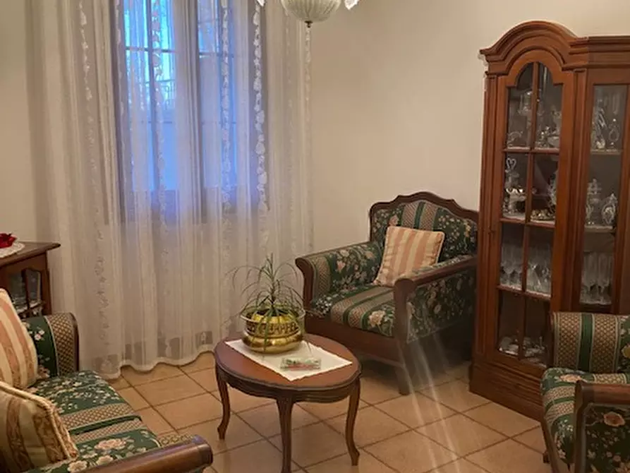 Immagine 7 di Casa indipendente in vendita  in via leopardi a Correzzola