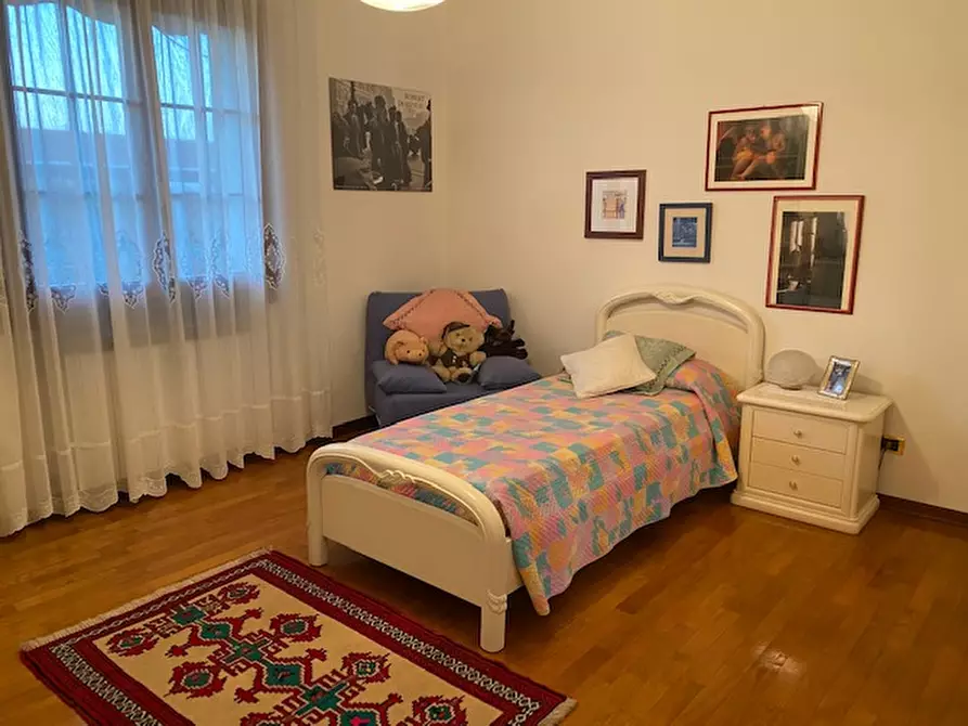 Immagine 9 di Casa indipendente in vendita  in via leopardi a Correzzola