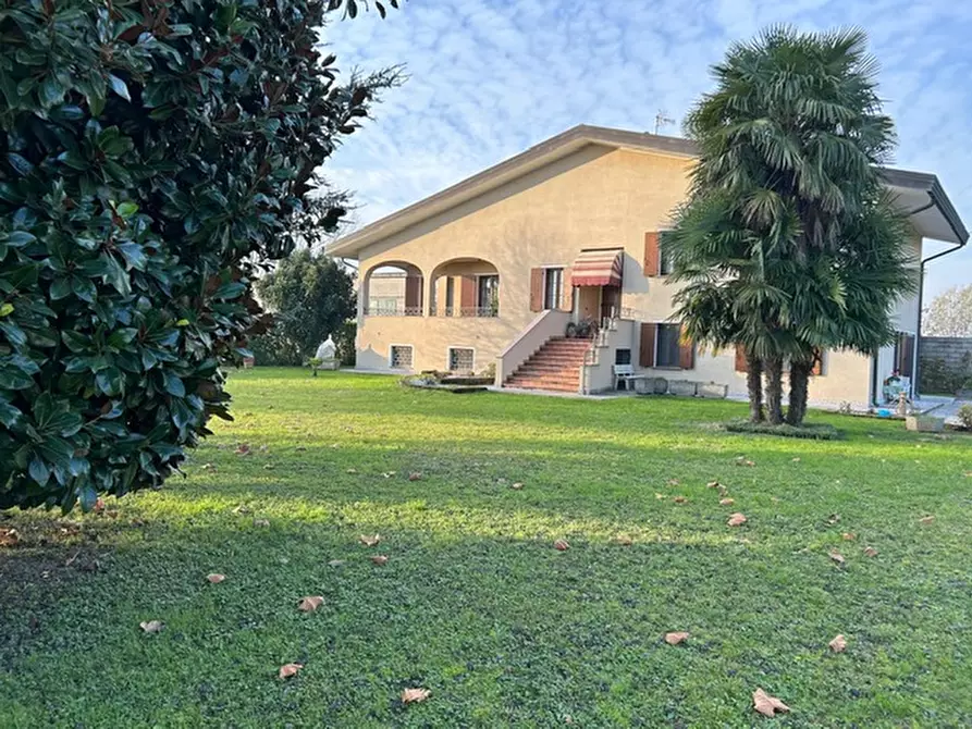 Immagine 11 di Casa indipendente in vendita  in via leopardi a Correzzola