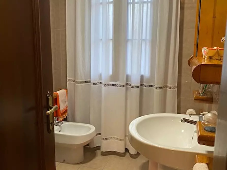 Immagine 12 di Casa indipendente in vendita  in via leopardi a Correzzola