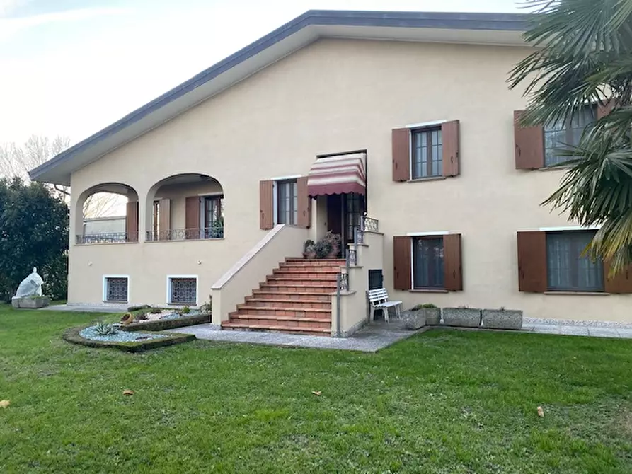 Immagine 20 di Casa indipendente in vendita  in via leopardi a Correzzola