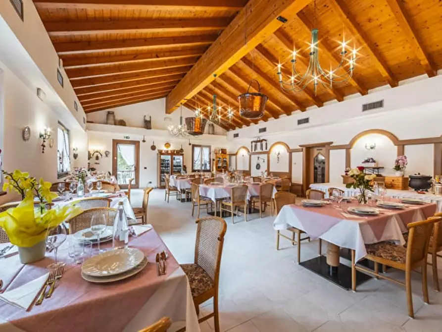 Immagine 2 di Hotel in vendita  in via unità d'italia a Ledro