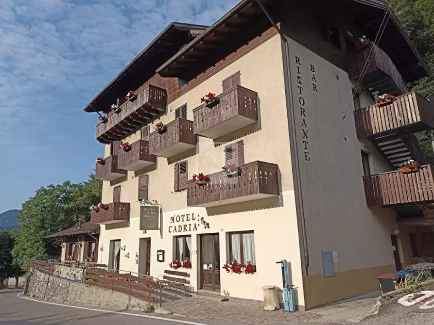 Immagine 20 di Hotel in vendita  in via unità d'italia a Ledro