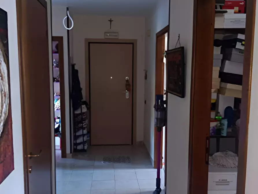 Immagine 4 di Appartamento in vendita  in Piazza Pertini n.11 a Taranto