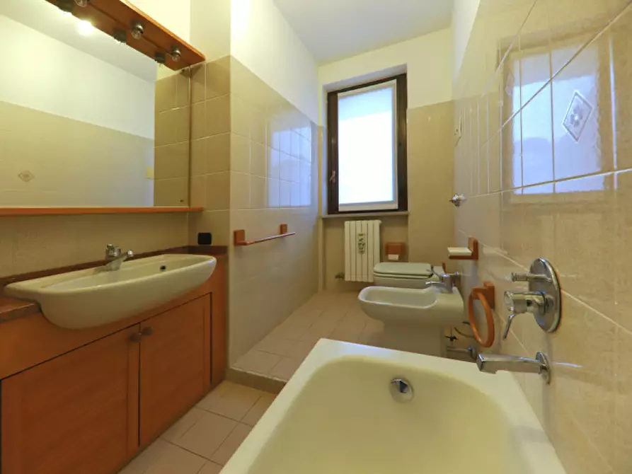 Immagine 22 di Appartamento in vendita  in Via Ozanam a Seveso