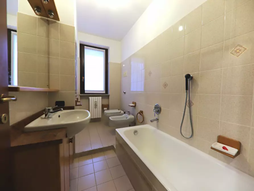 Immagine 23 di Appartamento in vendita  in Via Ozanam a Seveso