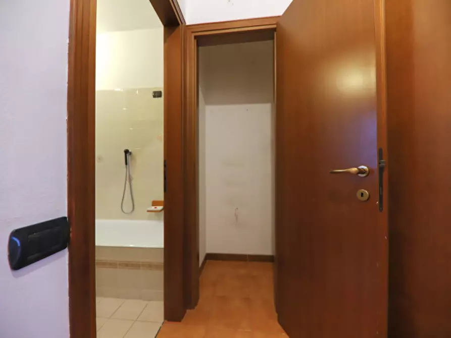 Immagine 27 di Appartamento in vendita  in Via Ozanam a Seveso