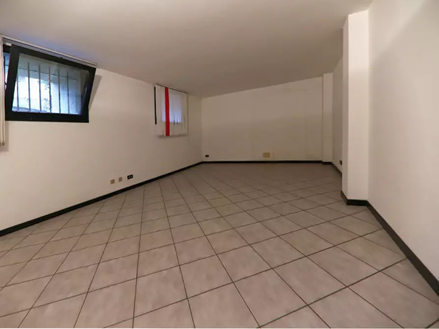 Immagine 28 di Appartamento in vendita  in Via Ozanam a Seveso