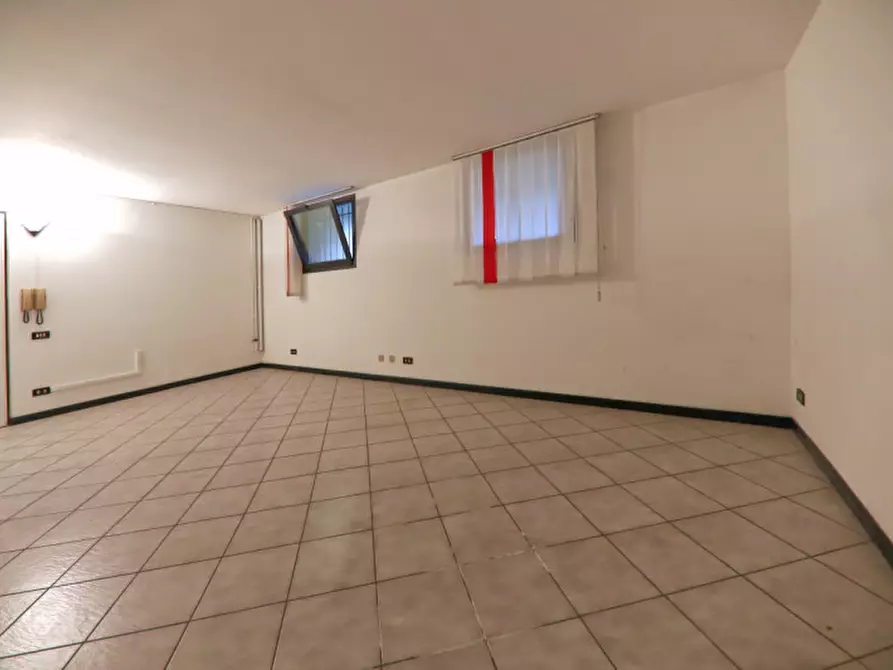 Immagine 29 di Appartamento in vendita  in Via Ozanam a Seveso