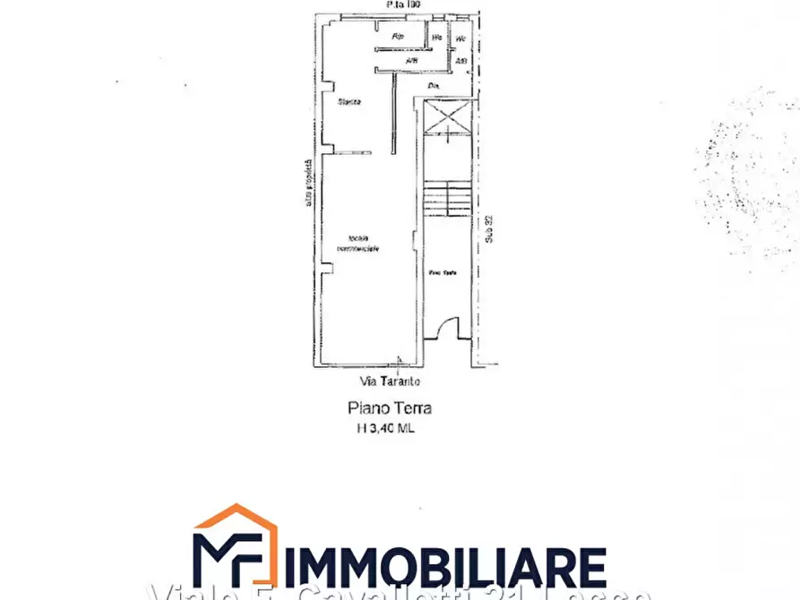 Immagine 8 di Negozio in vendita  in Via Taranto a Lecce
