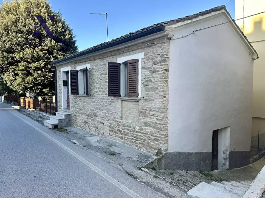 Immagine 21 di Appartamento in vendita  a Fratte Rosa