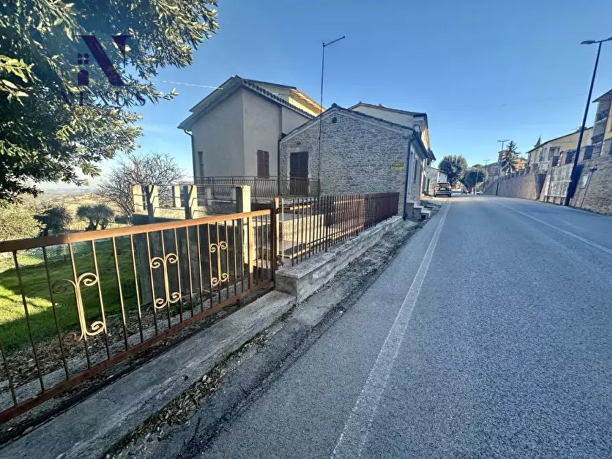 Immagine 22 di Appartamento in vendita  a Fratte Rosa