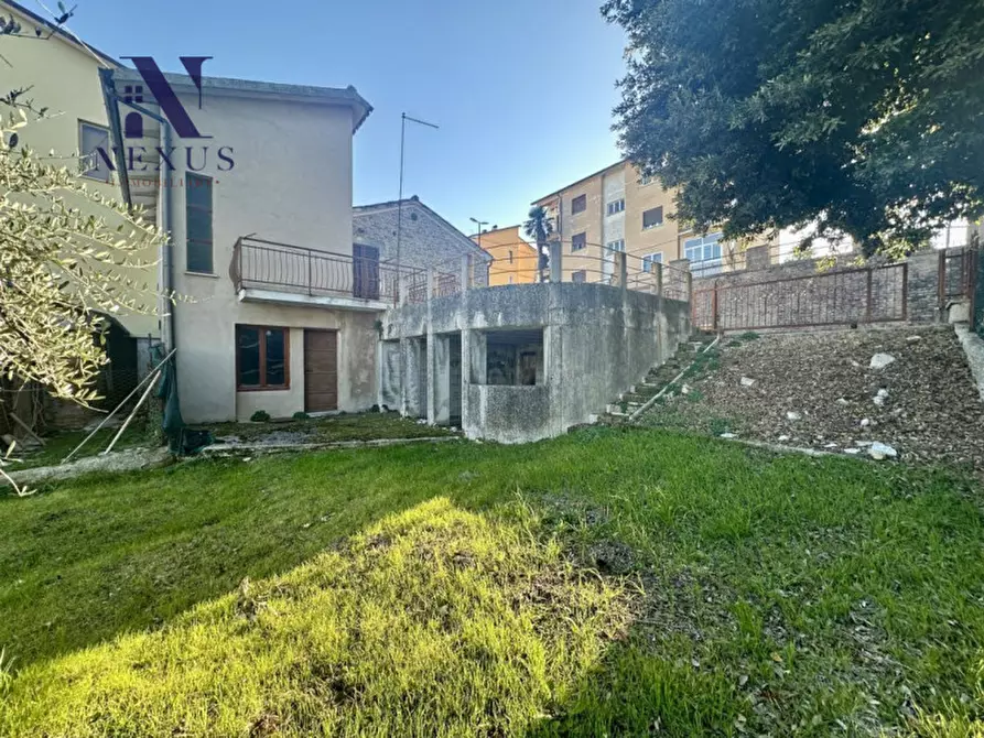 Immagine 24 di Appartamento in vendita  a Fratte Rosa