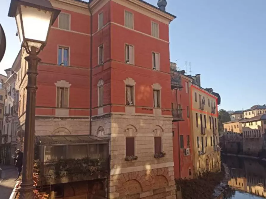 Immagine 1 di Appartamento in vendita  in Contrà Ponte San Paolo a Vicenza