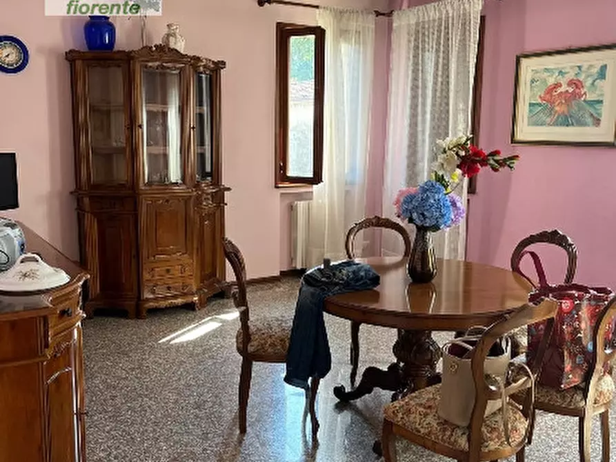 Immagine 1 di Casa bifamiliare in vendita  in VIA PELLICO a Padova