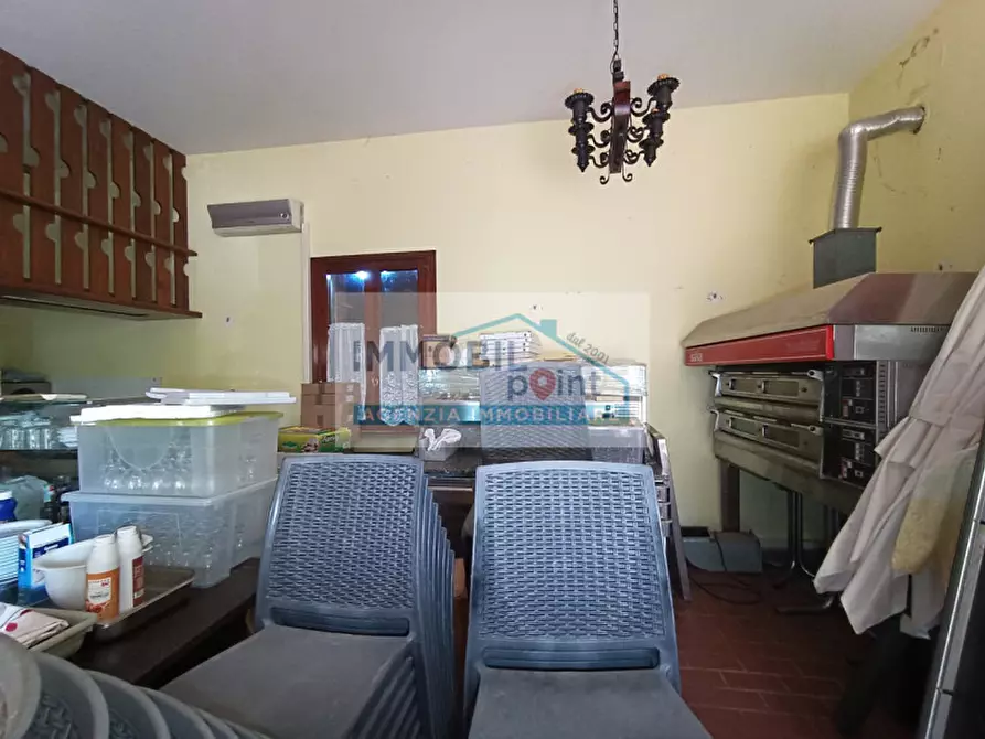 Immagine 6 di Rustico / casale in vendita  a Torreglia