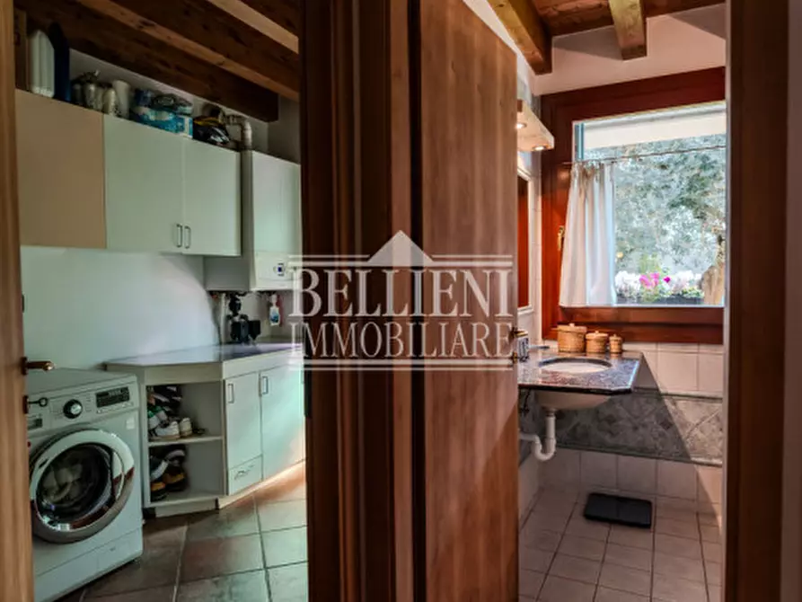 Immagine 15 di Casa bifamiliare in vendita  in Via Falzarego a Vicenza