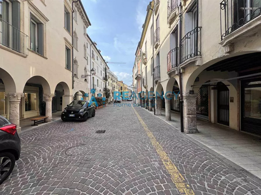 Immagine 3 di Attico in vendita  a Vicenza