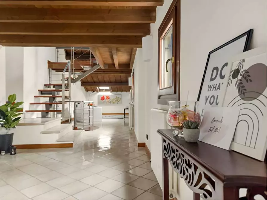 Immagine 5 di Attico in vendita  a Vicenza