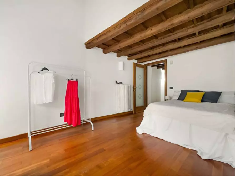 Immagine 28 di Attico in vendita  a Vicenza