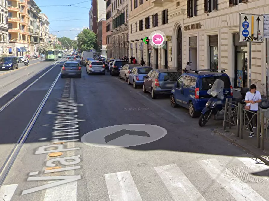 Immagine 4 di Negozio in vendita  in Via Principe Eugenio a Roma