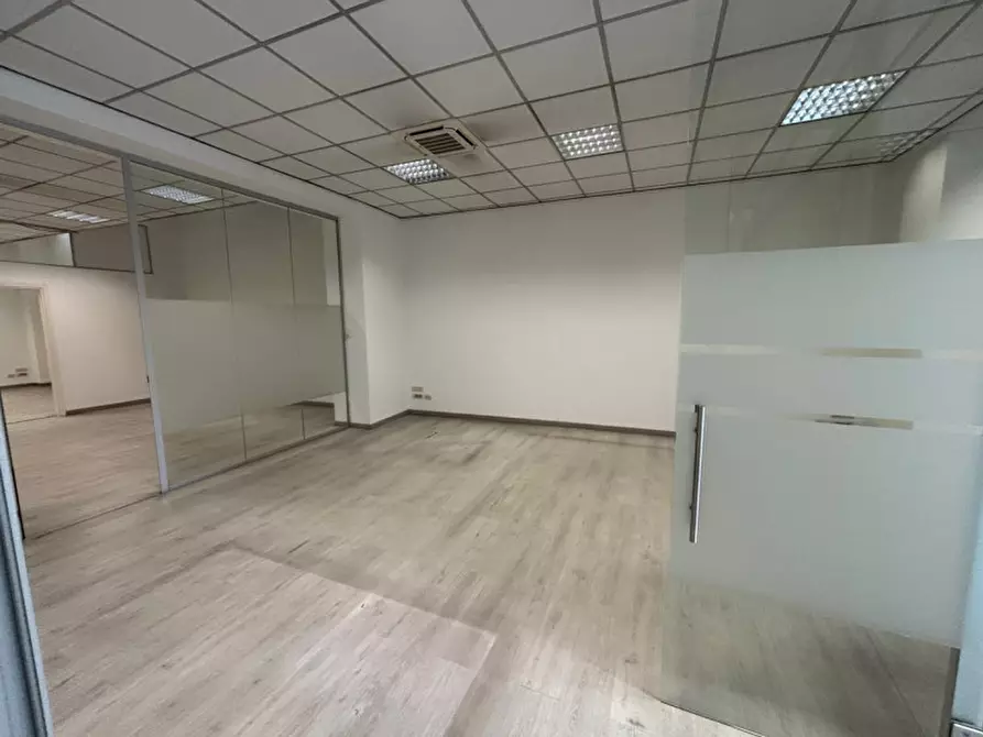 Immagine 5 di Negozio in affitto  in VIA TOSELLI a Firenze