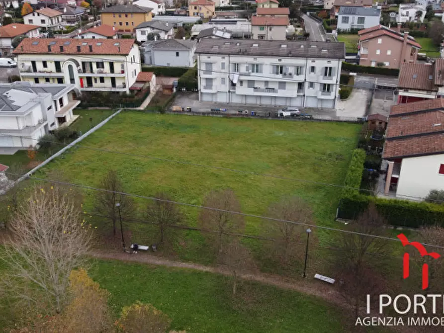 Immagine 2 di Terreno in vendita  a Salzano