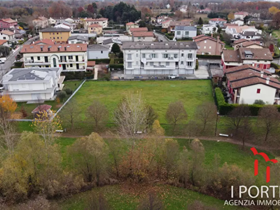 Immagine 4 di Terreno in vendita  a Salzano