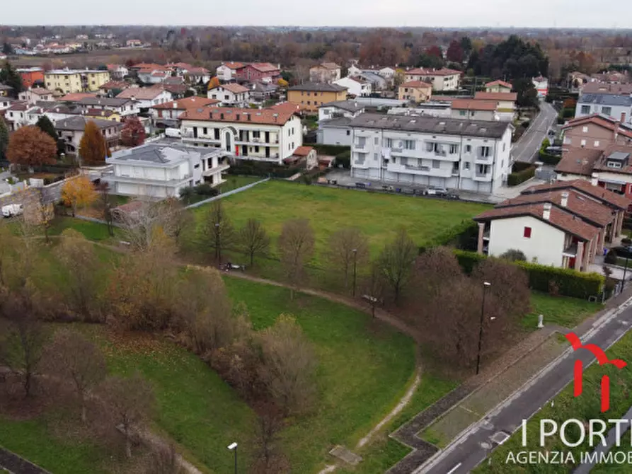 Immagine 7 di Terreno in vendita  a Salzano