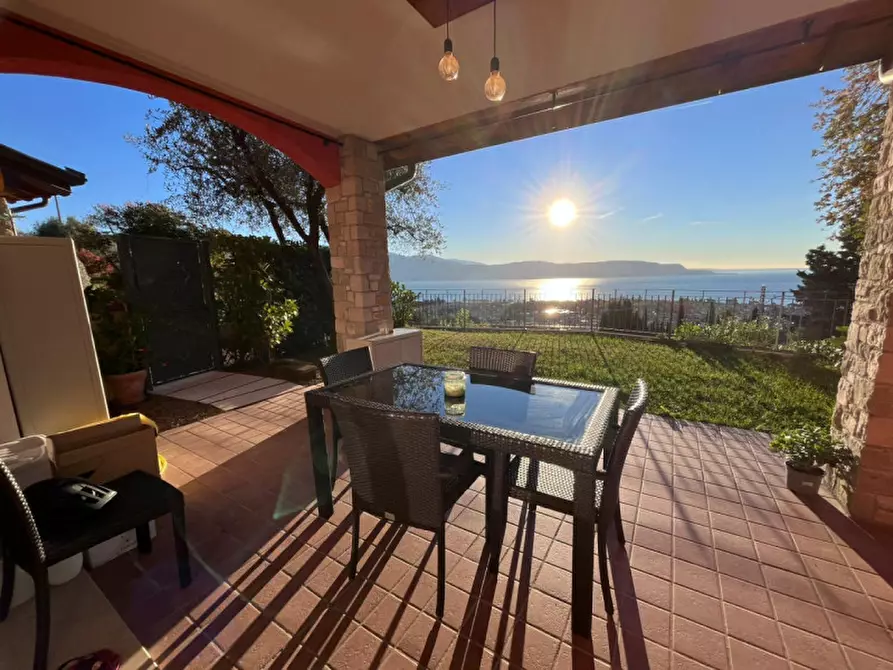 Immagine 1 di Appartamento in vendita  in Via Sant' Ambrogio a Toscolano-Maderno