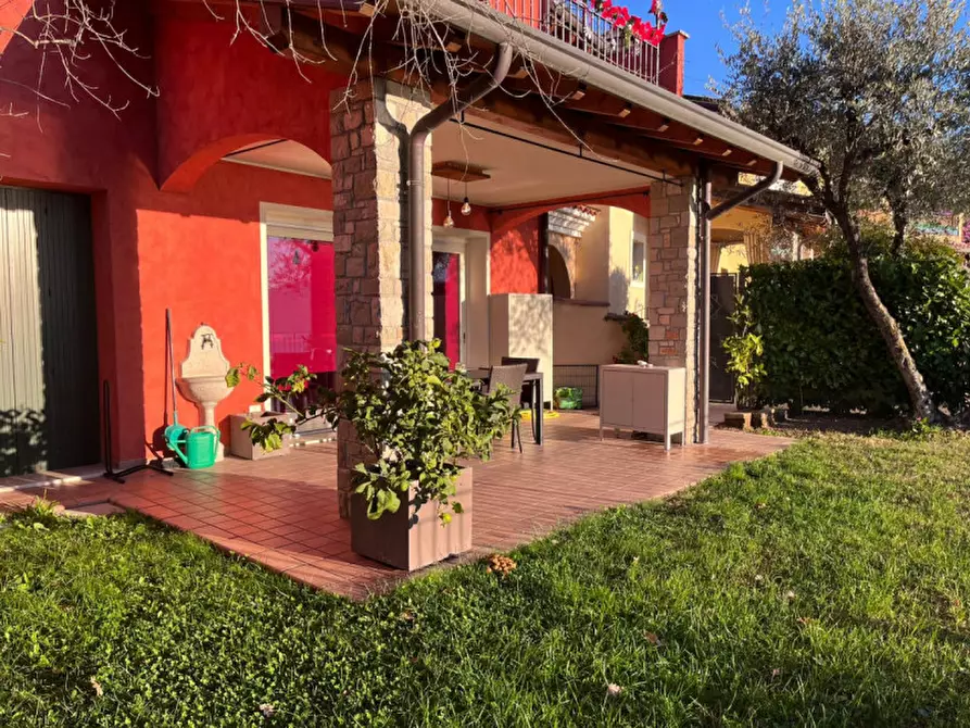 Immagine 3 di Appartamento in vendita  in Via Sant' Ambrogio a Toscolano-Maderno