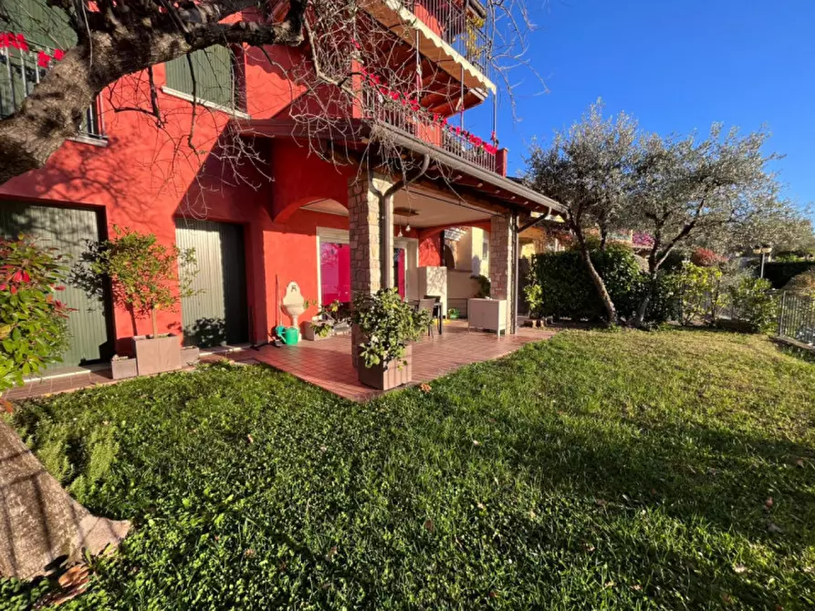 Immagine 4 di Appartamento in vendita  in Via Sant' Ambrogio a Toscolano-Maderno