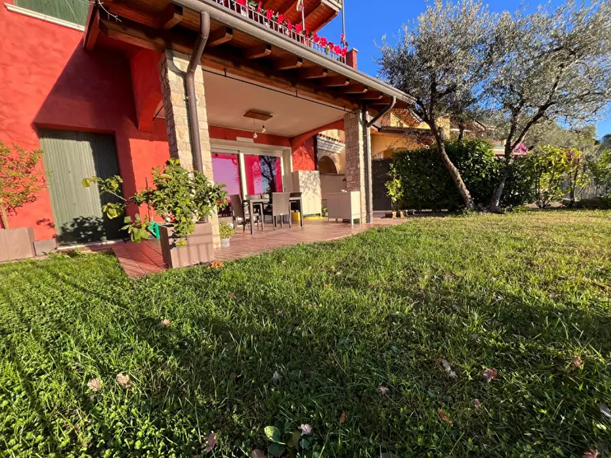 Immagine 5 di Appartamento in vendita  in Via Sant' Ambrogio a Toscolano-Maderno