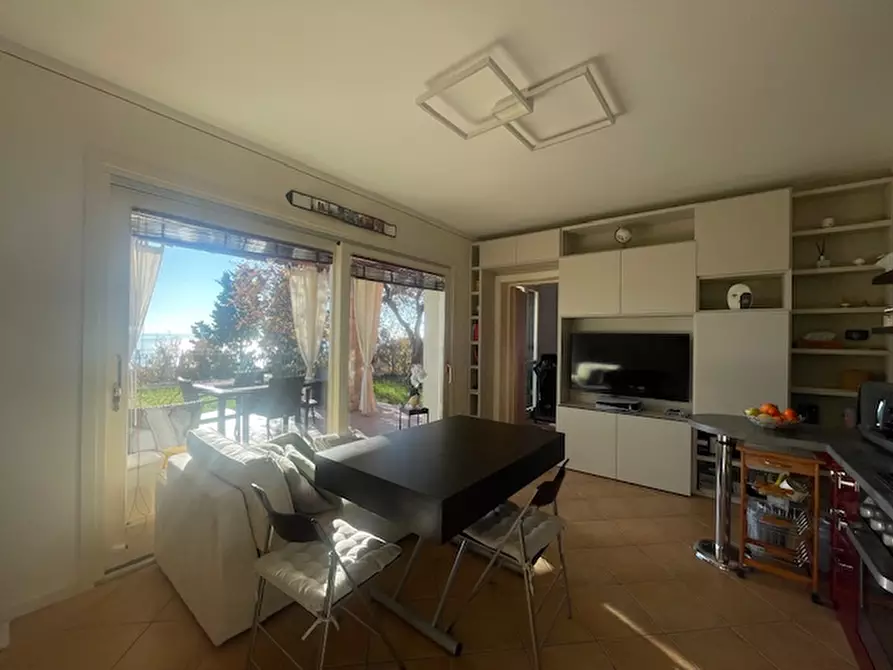 Immagine 30 di Appartamento in vendita  in Via Sant' Ambrogio a Toscolano-Maderno