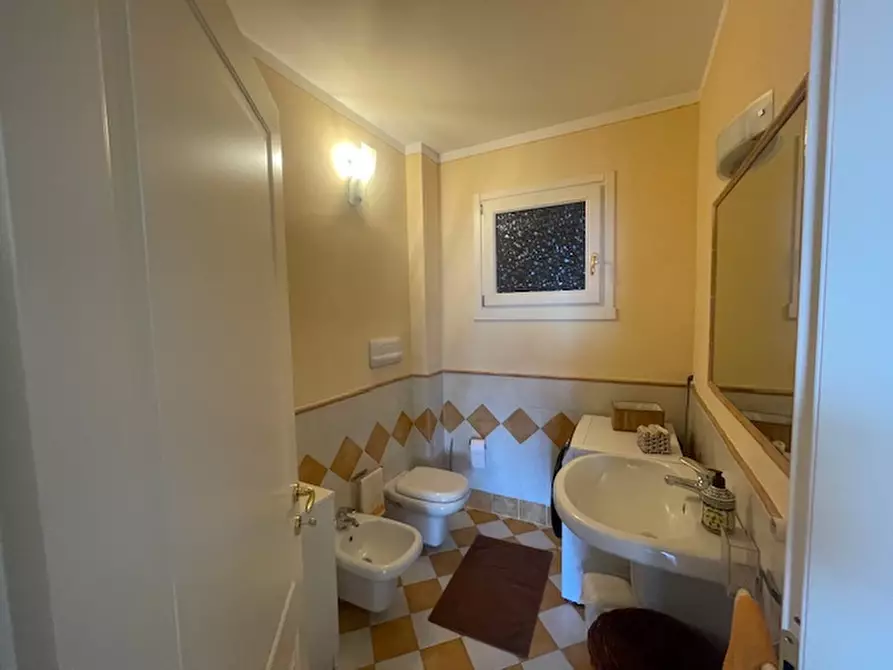 Immagine 40 di Appartamento in vendita  in Via Sant' Ambrogio a Toscolano-Maderno