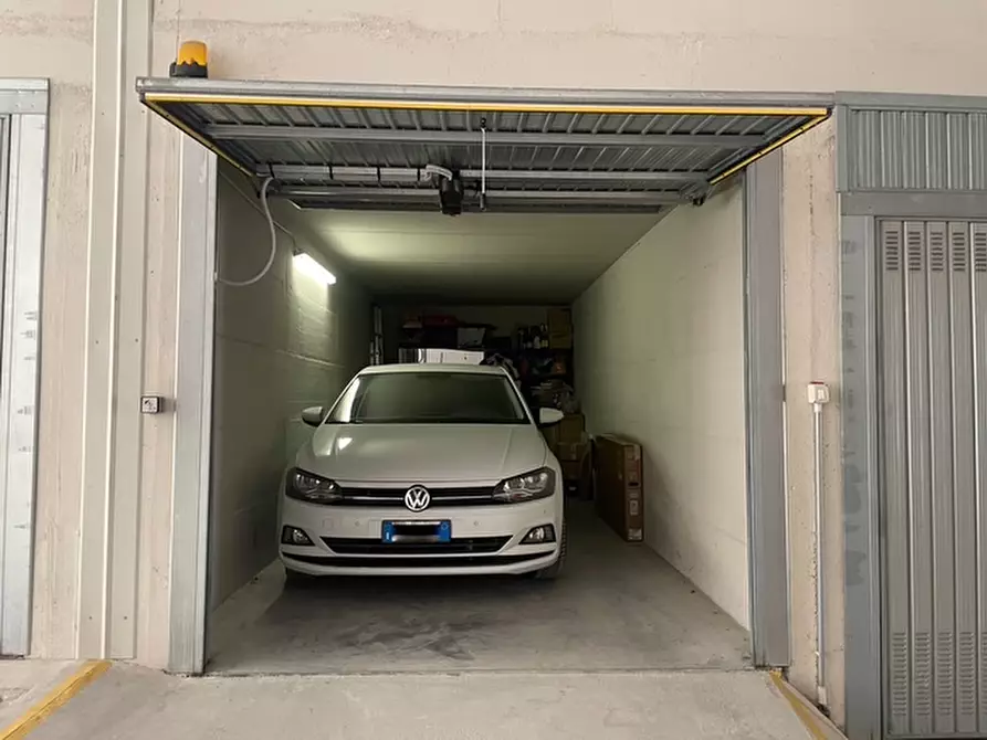 Immagine 49 di Appartamento in vendita  in Via Sant' Ambrogio a Toscolano-Maderno