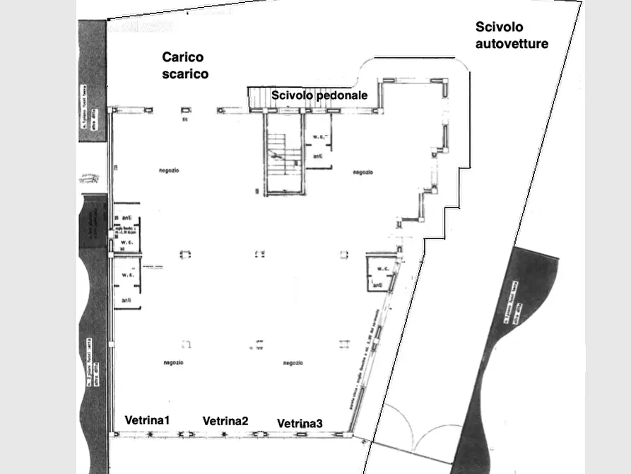 Immagine 15 di Negozio in vendita  in Via Carrubbella a Gravina Di Catania