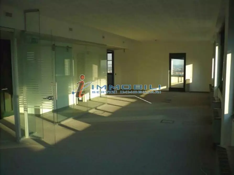 Immagine 5 di Ufficio in affitto  a Vimercate