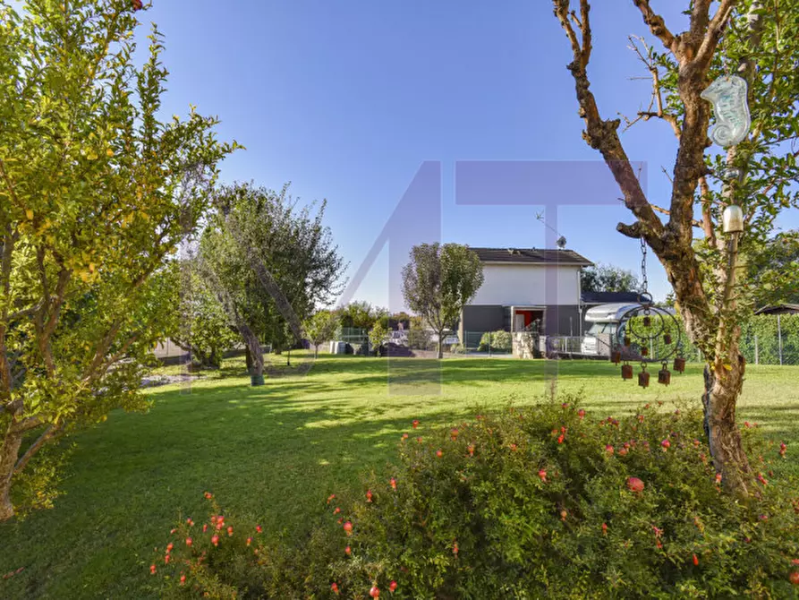 Immagine 3 di Villa in vendita  in Via Giuseppe Verdi a Ruda