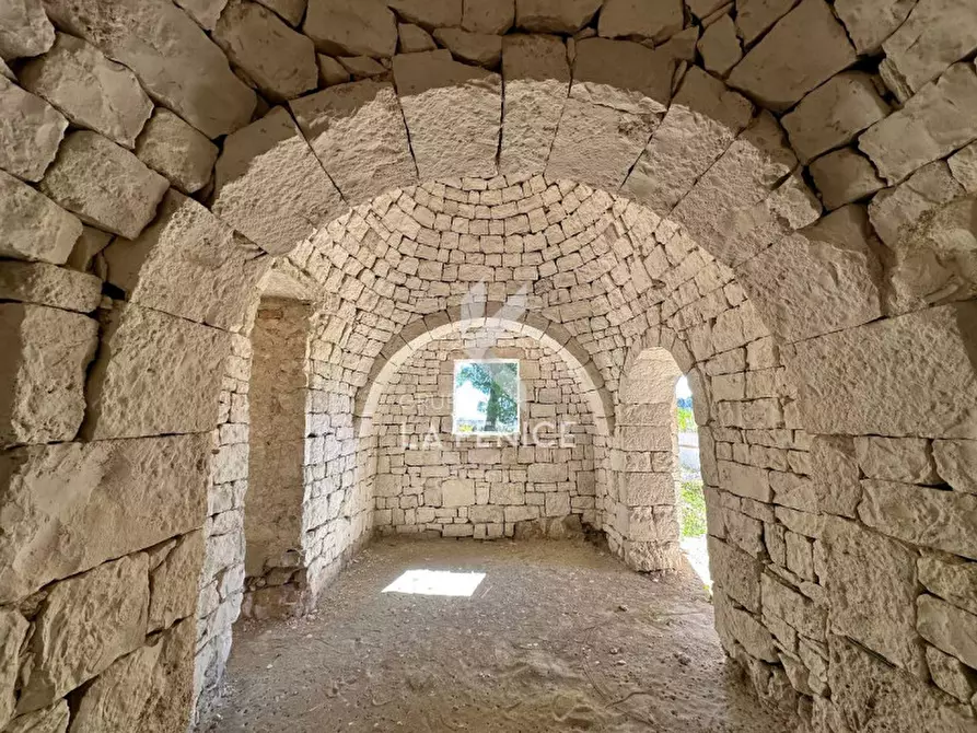 Immagine 24 di Rustico / casale in vendita  in via ostuni a Martina Franca