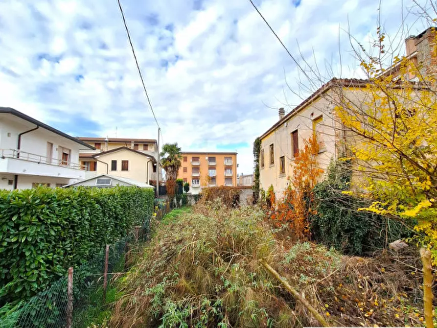 Immagine 1 di Casa indipendente in vendita  in Via Venezia a Stra