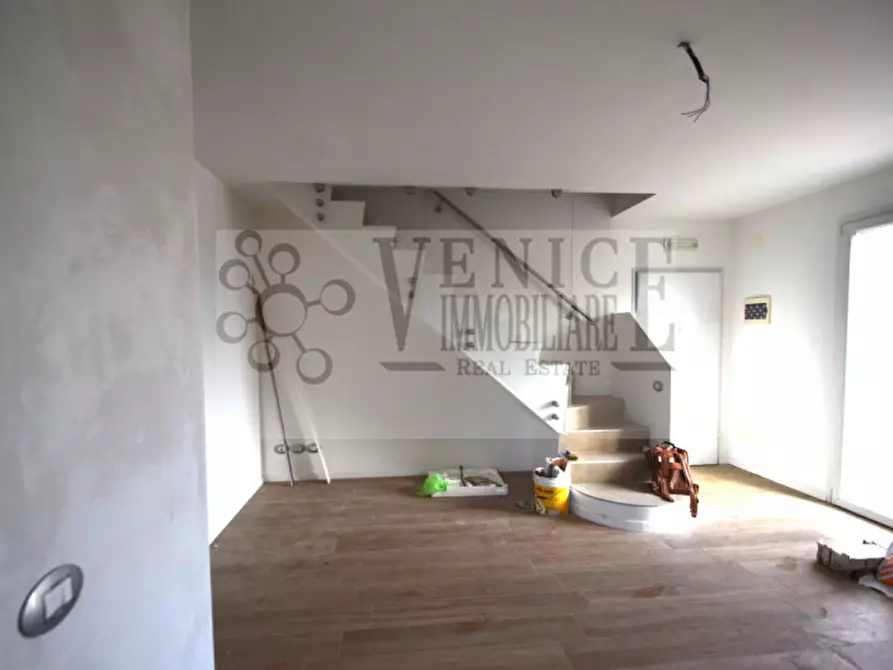 Immagine 2 di Appartamento in vendita  a Venezia