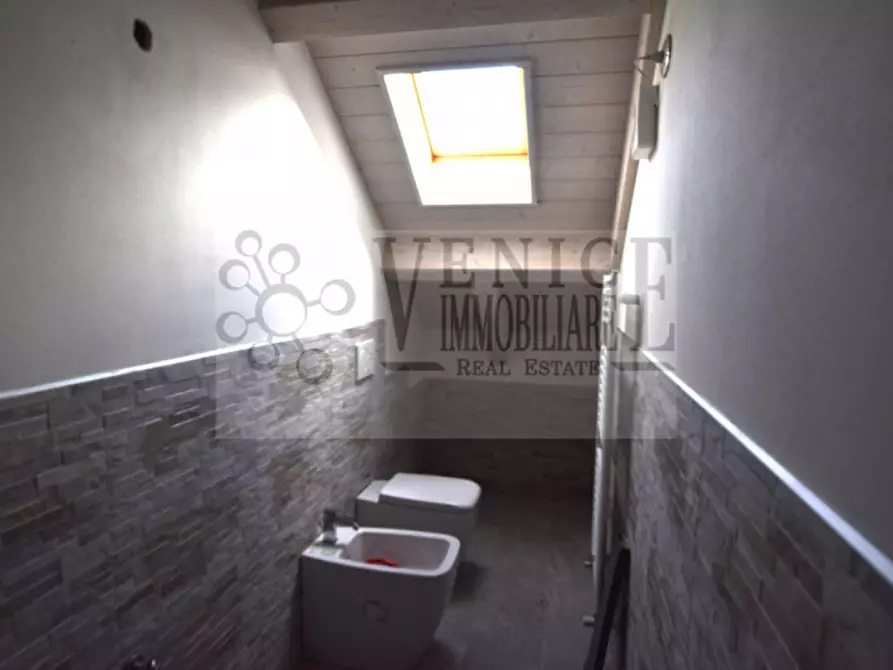 Immagine 5 di Appartamento in vendita  a Venezia