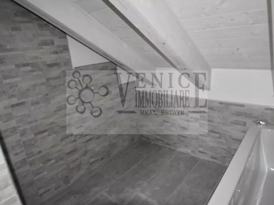 Immagine 7 di Appartamento in vendita  a Venezia