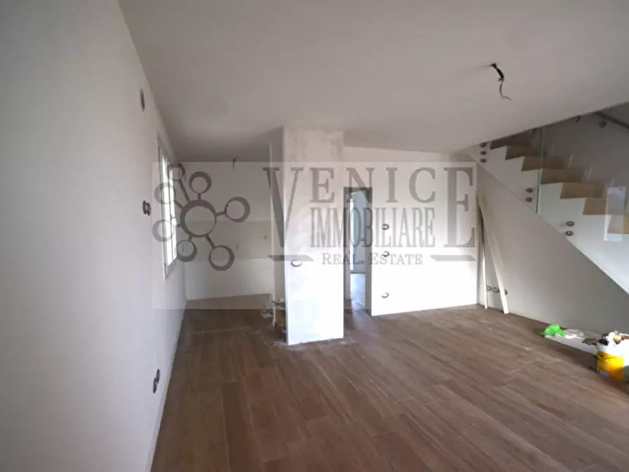 Immagine 13 di Appartamento in vendita  a Venezia