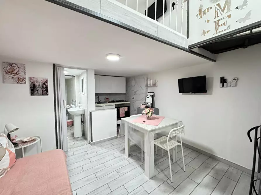 Immagine 25 di Appartamento in affitto  in strada della grazia a Napoli