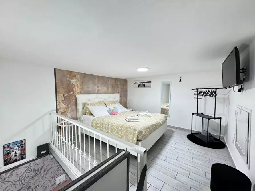 Immagine 27 di Appartamento in affitto  in strada della grazia a Napoli