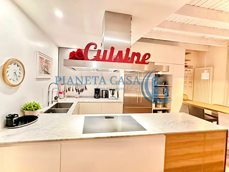 Immagine 8 di Appartamento in vendita  in Via Piero della Francesca 68 Milano a Milano