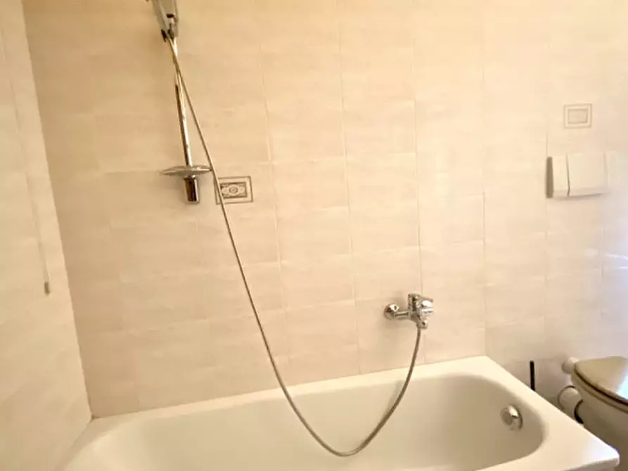 Immagine 21 di Appartamento in vendita  a Arcevia