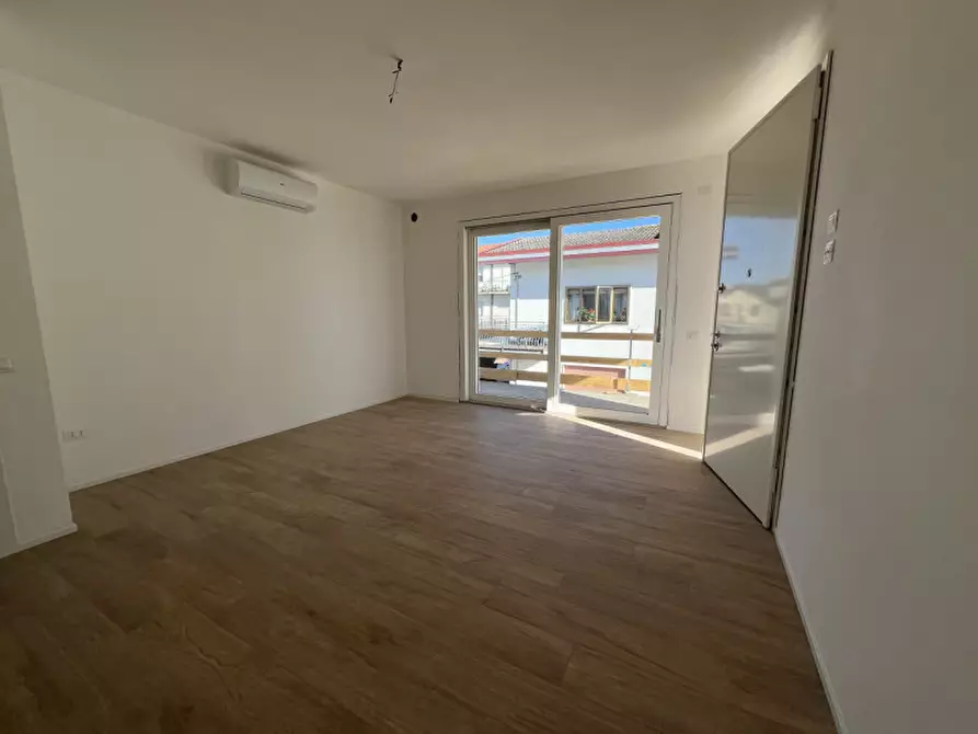 Immagine 4 di Appartamento in vendita  in Piazza Aurora a Jesolo